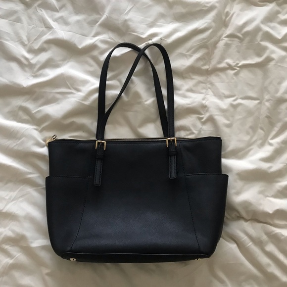 Black Micheal Kors Tote - Picture 4 of 10